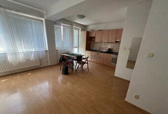 Predám 3 izbovy byt s rozlohou 73m v Bratislave v Podunajsky