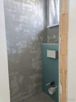 Ponúkame Vám na predaj 4izbový rodinný dom(dvojdom) v obci V