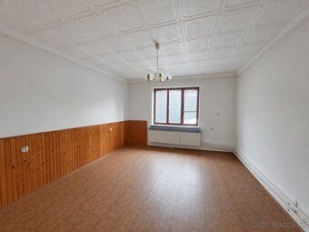 🔥 NA PREDAJ 🔥 🏡 Starší rodinný dom v obci Kamenec pod Vtáčni