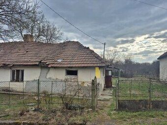 Ponúkame na predaj pozemok o výmere 335 m² nachádzajúci sa v