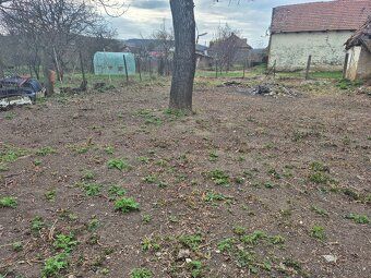 Ponúkame na predaj pozemok o výmere 335 m² nachádzajúci sa v