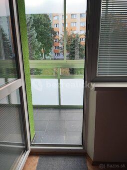 Ponúkame novozrekonštruovaný, krásny, teplý a slnečný 2-izbo
