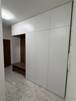 Ponúkame na prenájom kompletne zariadený 2-izbový byt, nachá