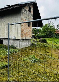 TUreality ponúkajú na predaj výnimočný rekreačný domček v sr