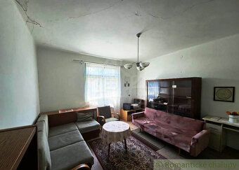 Na 766 m2 rovinatom pozemku sa nachádza chalupa, s140m2 obyt
