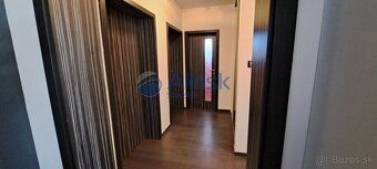 Moderný 4 izbový bungalov s dvojgarážovu na predaj Ponúkame 