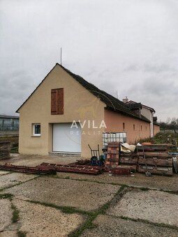 Sme AVILA. Už roky spájame ľudí s ich novým domovom. Kontakt