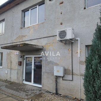Sme AVILA. Už roky spájame ľudí s ich novým domovom. Kontakt