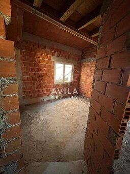 Sme AVILA. Už roky spájame ľudí s ich novým domovom. Kontakt