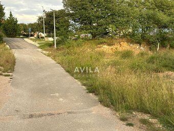 Sme AVILA. Už roky spájame ľudí s ich novým domovom. Zavolaj