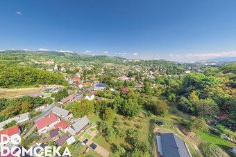 Spoločnosť DO DOMČEKA vám ponúka na predaj slnečný pozemok s
