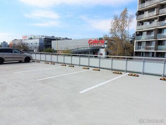 Prenajom garaže