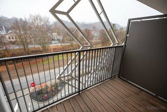 moderný štýlový 2 izbový byt priestranný balkón (4,65 m2) s 