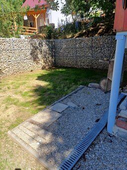 Ponúkam na predaj útulnú chatku so súpisným číslom, situovan