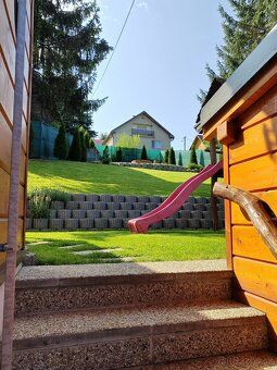 Ponúkame na predaj krásnu novú 3 ročnú a plne zariadenú drev