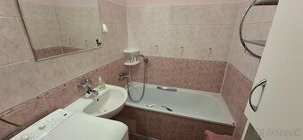 Ponúkam na prenájom kompletne zariadený 3‑izbový byt s loggi
