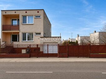 Predám v Galante 2 staršie rodinné domy,pozemok 3068 m2+ hos