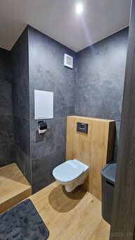 So súhlasom majiteľa ponúkam na predaj veľkometrážny 2i zari