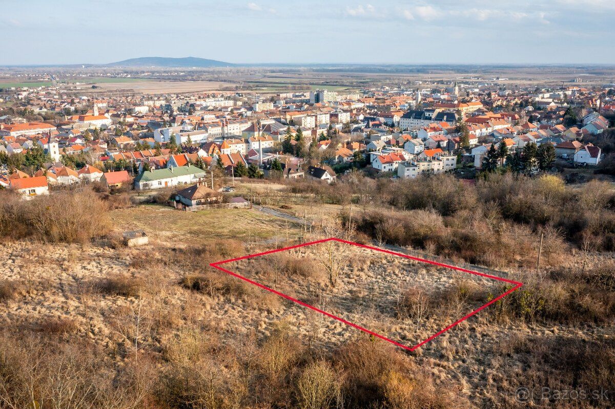 Ponúkam na predaj stavebný pozemok v mestečku Sátoraljaújhel