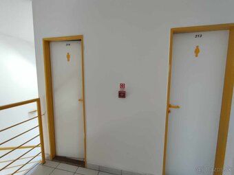 📢 Kancelária na prenájom – 17 m²
Hľadáte menší, praktický pr