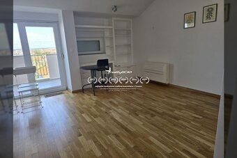 NIN - jednoizbový apartmán s rozlohou 37,9 m2 - 200 m od cen