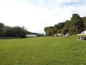 Na pozemku parc. KN č. 4157/2 k.ú. Kálnica je vybudovaná poľ