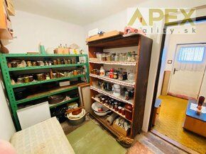 APEX reality - ponúkame na predaj prízemný 2 izbový rodinný 