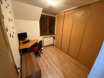 Mezonet,tehla,77 m2 obytná, úžitková 100 m2,2-balkóny,10 oki