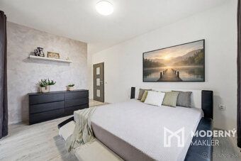 Typ: Rodinný dom Obec: Senec
Moderný maklér exkluzívne ponúk