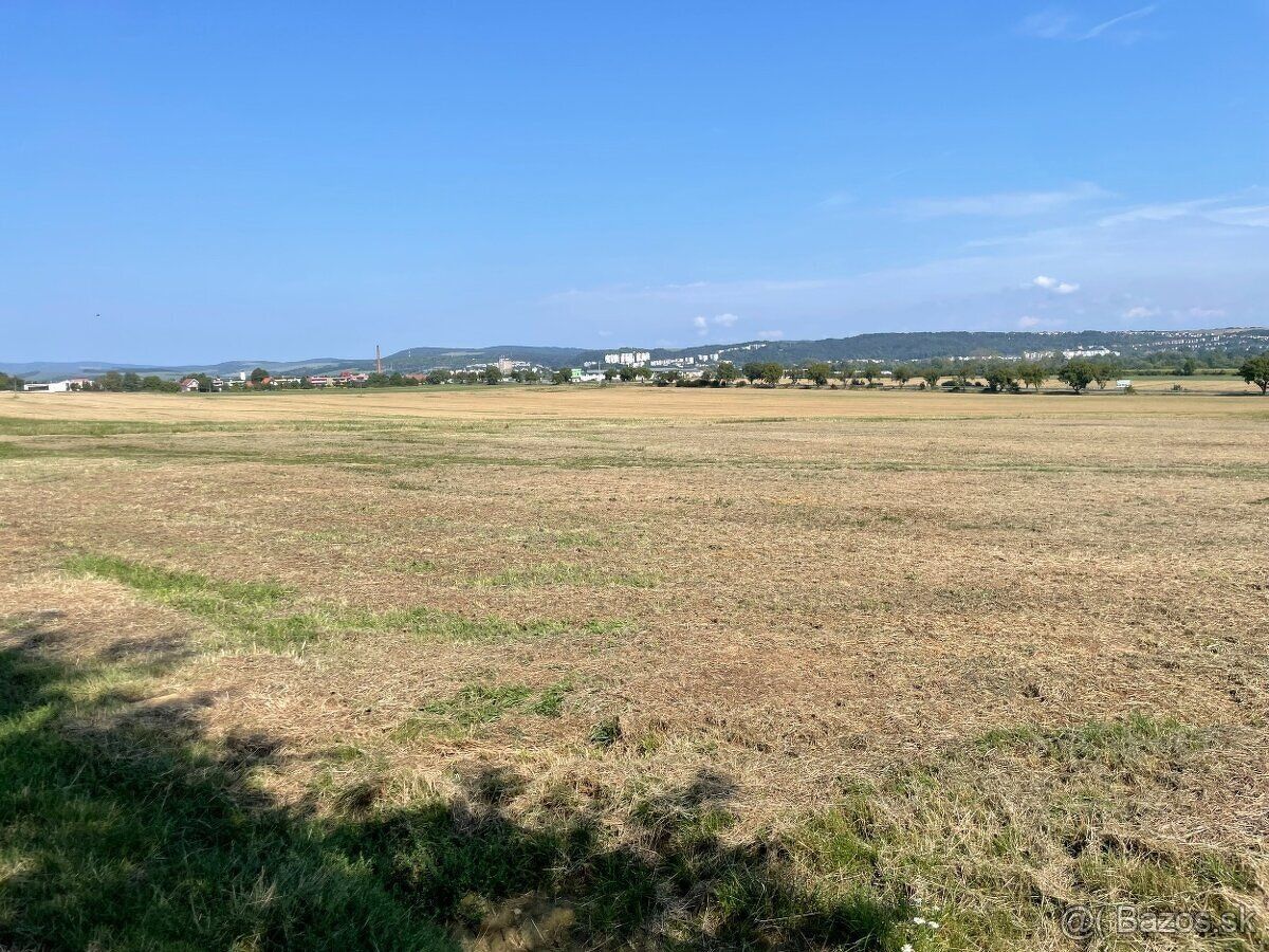 So súhlasom majiteľa Vám ponúkame na predaj krásny a slnečný