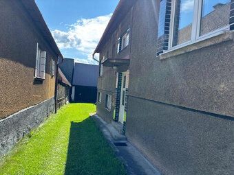 Ponúkame na predaj starší rodinný dom v obci Sedliacka Dubov