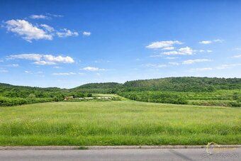 🏡 Na predaj: Stavebné pozemky Púchov – od 528 m² (právoplatn