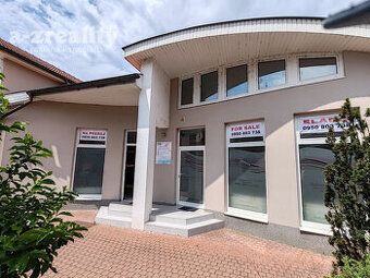 Ponúkame Vám na predaj obchodné priestory v Komárne na Ul. P