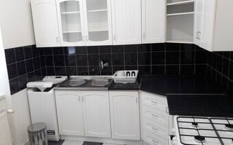 Dáme do prenájmu veľký 1 izbový byt v Nitre, centrum. Nachád