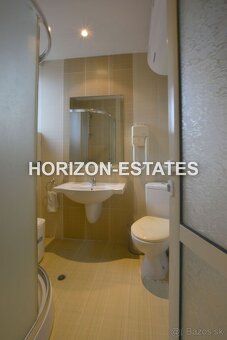Máme tu čest vám představit k prodeji vkusně zařízený apartm