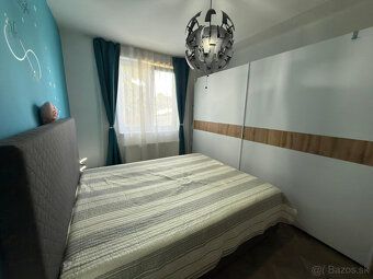 Krásny, rekonštruovaný 3 izbový byt je na predaj. Nachádza s