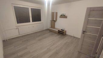 Prenajmem 1 izbový byt na Sídl. Žitava vo Vrábľoch, 6. posch