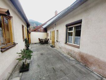 Kúzelný dom s panoramatickým výhľadom na Kremnicu – miesto, 