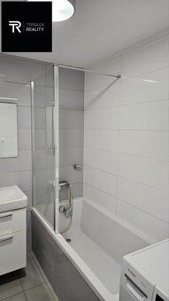 TRNAVA REALITY Vám ponúka na prenájom 2 - izbový byt s balkó