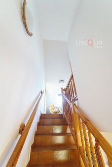 Exkluzívne Vám ponúkame na predaj udržiavaný rodinný dom v p