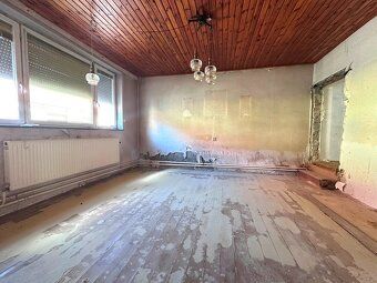 Ponúkame vám na predaj pôvodný tehlový rodinný dom ÚP 130 m2