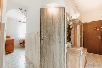 ZÁKLADNÉ ÚDAJE: Predmet: 4- izbový byt Ulica: Jána Švermu 6 