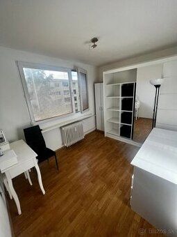 Naozaj sa nenájde nikto kto vlastní 3 iz byt na sídlisku Záp