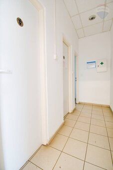 Realitná kancelária REMAX ponúka na prenájom skladovo-výrobn