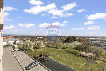 Realitná kancelária RE/MAX ponúka na prenájom krásny, úplne 