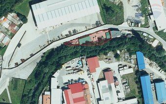 Ponúkame na predaj skladový areál na ulici Severná v Prievid
