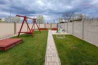 Realitná kancelária RE/MAX v Malackách ponúka vo výhradnom z