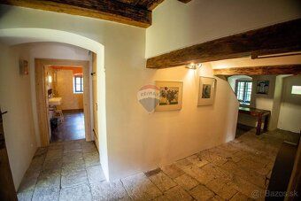 Realitná kancelária RE/MAX Vám ponúka na predaj veľmi zaujím