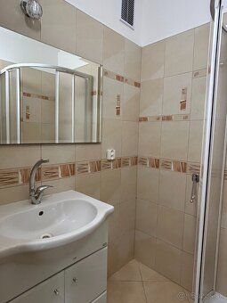 Predám trojizbový byt v centre mesta (vedľa Hotela Európa), 