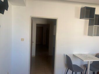 🏡 Na prenájom 2-izbový byt (2KK), Hodžova ulica 3, Trenčín P